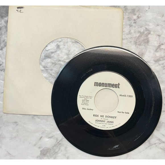 Johnny Janis Distant Drums / Ride Me Donkey 45 Country Promo Monument 1205 - Picture 5 of 6